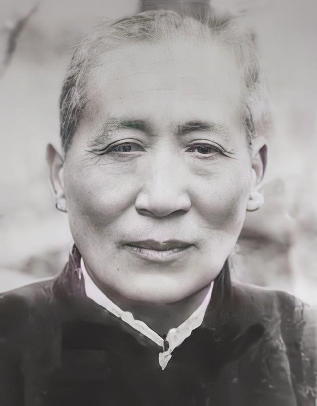 刘文彩最后的日子，房檐飞来几只乌鸦，下人驱赶却被他阻止：罢了