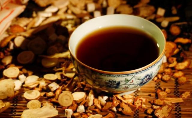 既上火，又怕冷？一剂黄连汤，清上温下，改善你的上热下寒