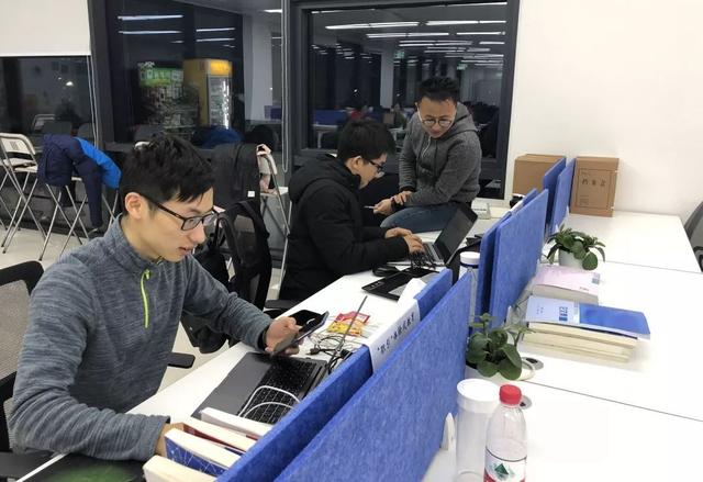 一个35岁男人的自述：30岁我经历了繁花似锦到一无所有