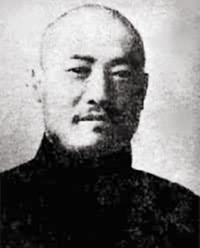 马步芳逃往沙特，看上17岁侄女，威胁堂弟：若不嫁女，全家活不成