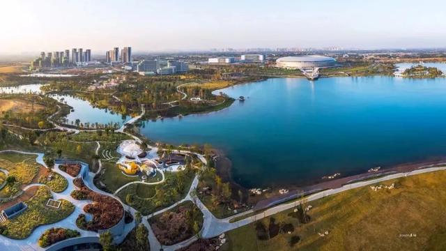 东安湖PK麓湖：成都“顶流”之间的较量