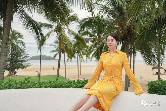 結婚四周年，我們帶女兒穿越回婚禮那一天…