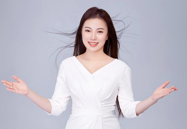 吴东炬 以博爱创立儿童声乐教程新体系的园丁与无畏探路者 搏洋 新闻时间