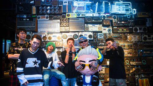 江小白创始人陶石泉：从身无分文到身价破亿，又为何销声匿迹？