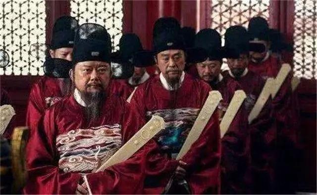 大臣请假6天回家，朱元璋批准了，第7天上朝时他却说：杀了他