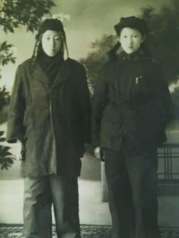 1977年，女子拿“00001号”烈属证来北京，邓小平得知后亲自接见