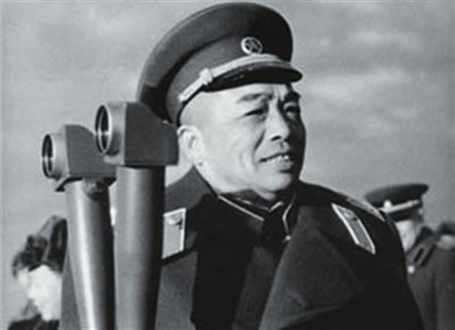 长津湖大胜后，苏联顾问状告彭德怀，斯大林：蠢材！不知天高地厚