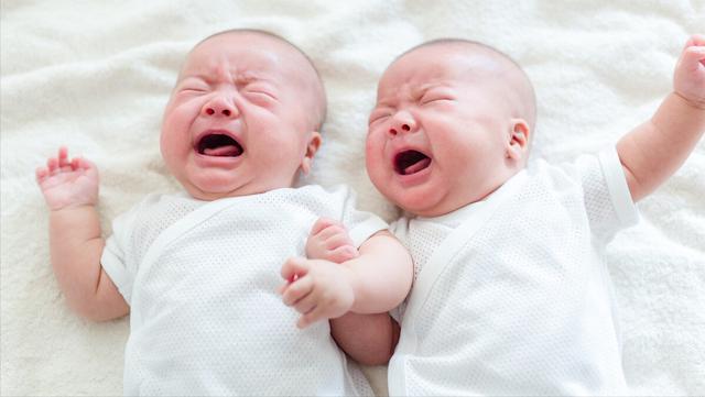 西方说：生下来就开始算一岁；我们：怀孕就开始算； 谁正确？