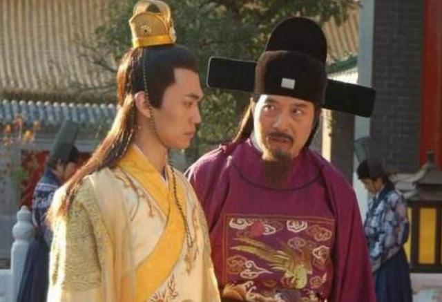 朱元璋留下4张底牌，可防朱棣造反，但朱允炆却自作聪明全废掉了