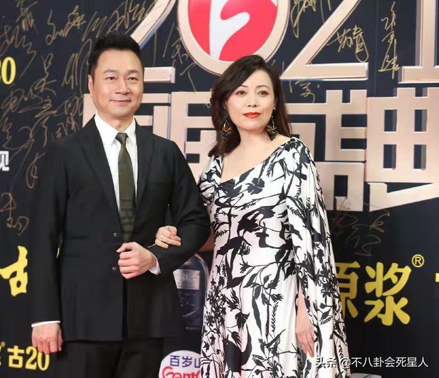 �й�Ů���ǵ���Χ��Ƭ(���º�̺���ͣ�ë��ͮ���繫��������Ծ����Ź��أ���������ʮ��)