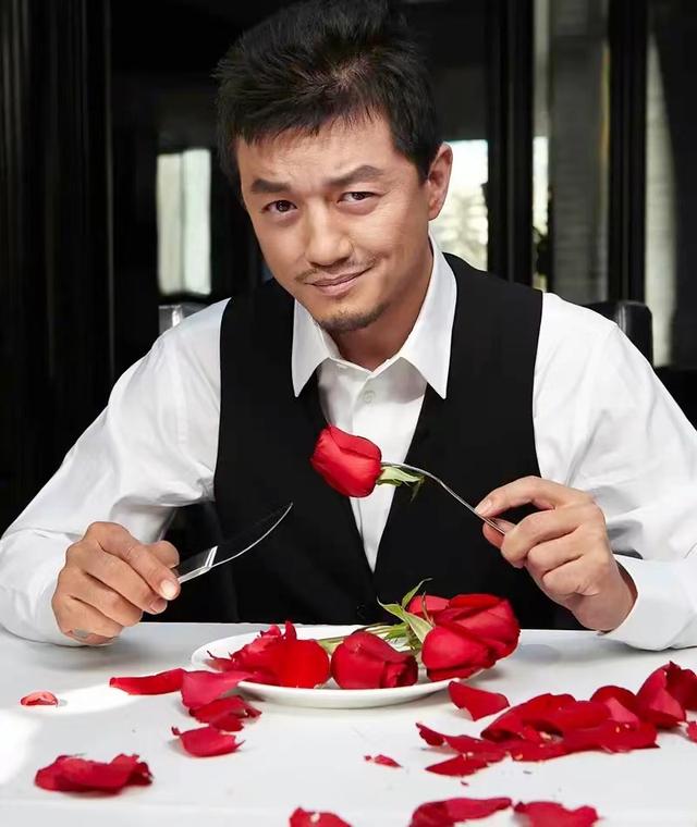 李亚鹏：“谢谢你，王菲，你的辜负成全了我的余生”