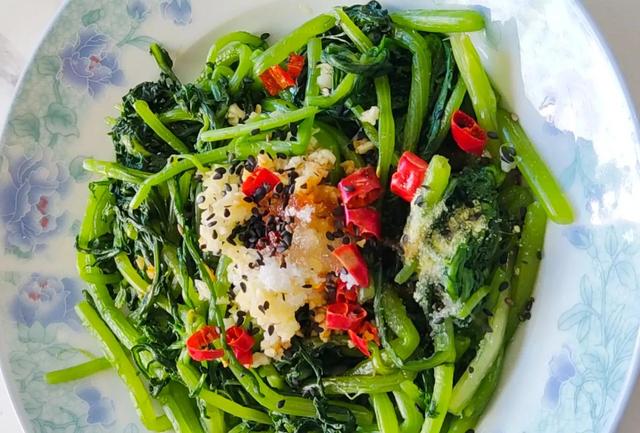 阳春三月，养肝“黄金期”，10食物要多吃，滋阴养肝，越吃越年轻