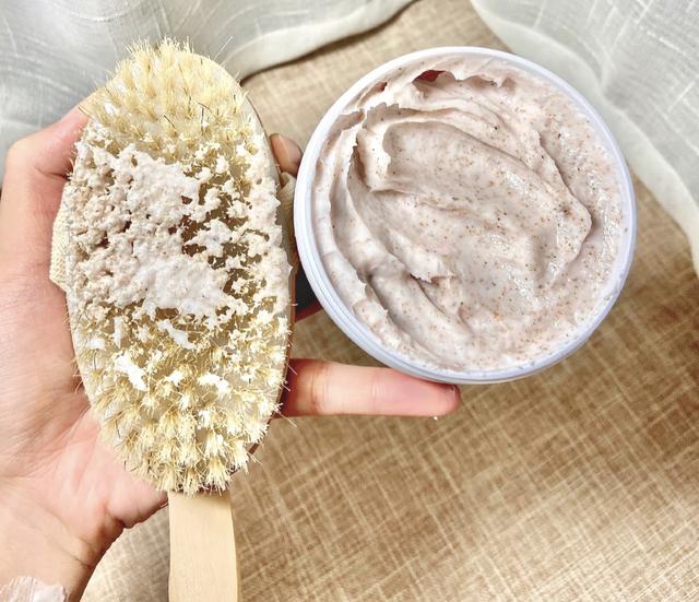 烫伤刚掉皮的皮肤可以涂身体乳吗