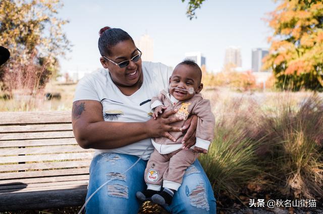 美国21周大早产儿奇迹存活 刷新世界纪录