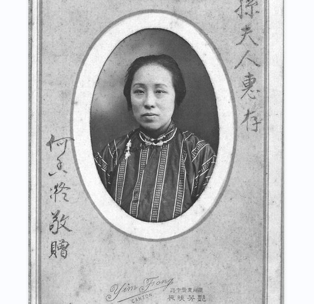 1972年，何香凝临终前恳求不烧遗体，周恩来含泪应允：不烧，不烧