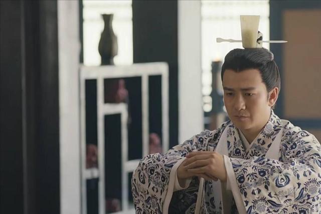 曹操杀了杨修后，问他的父亲为何瘦了，杨彪轻叹一句，成千古名言