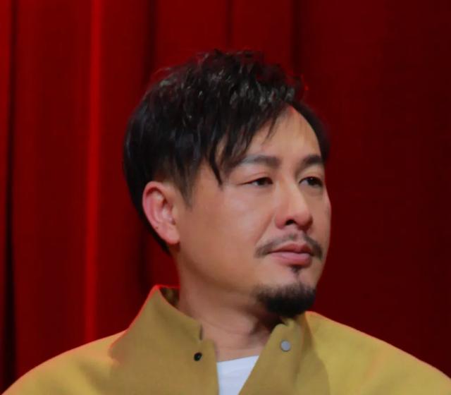 张颂文：3年被导演拒绝840次，被嘲像侏儒吃剩菜，46岁仍买不起房