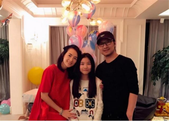 演员章子怡：被父母强烈反对嫁给三婚汪峰，如今这场博弈赌赢了