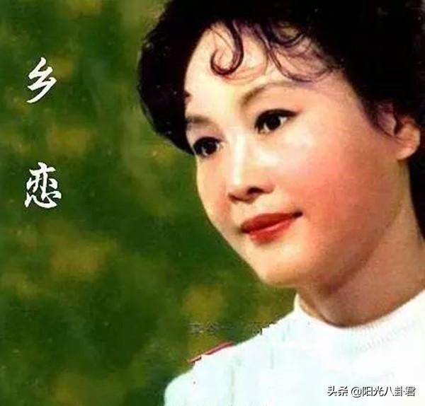 77岁李谷一第20次上春晚，背后的故事是沧桑，母女不亲、师生不和