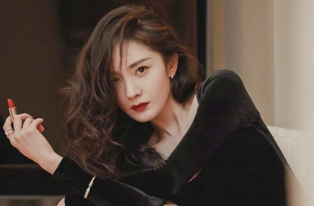 「独家」鞠婧祎整容网红前照片_鞠婧祎没出道之前长什么样