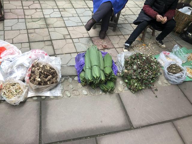 一不小心又成了夜遊~周末街子古鎮康道徒步到光嚴禅院~腳都走麻了