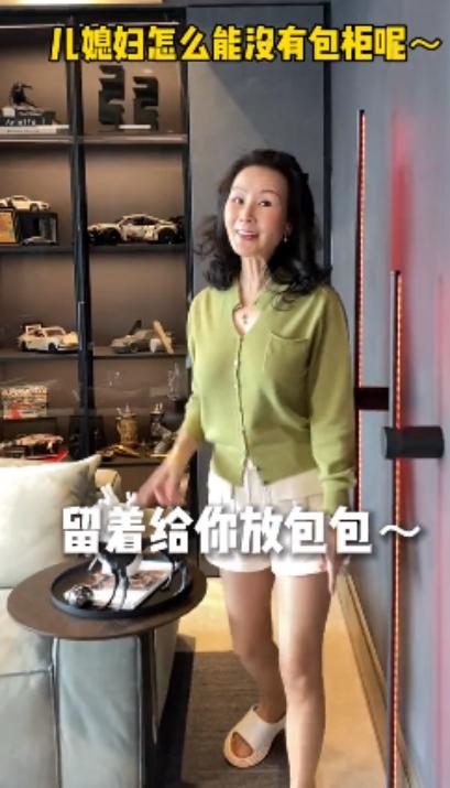 雪瑞姑姑：“冻龄奶奶”走红网络，抖音第一富婆，62岁活成18模样