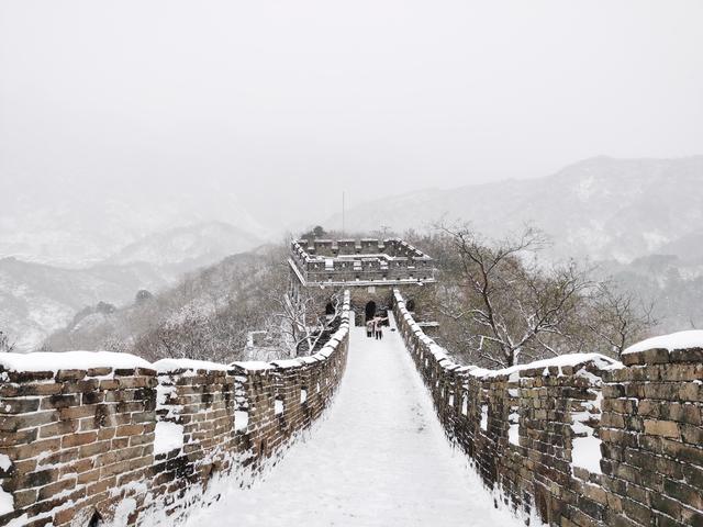遊北京—雪中的慕田峪長城