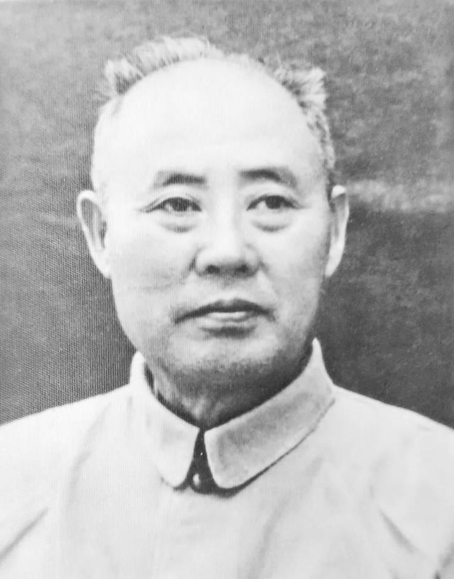 1949年，北平两个警卫营突然兵变，目标是在香山办公的毛主席