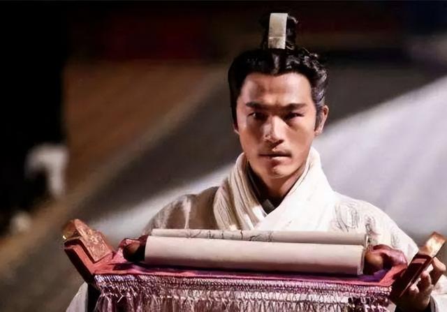 公元前227年，你看荆轲说了什么，就足以说明他是猪队友