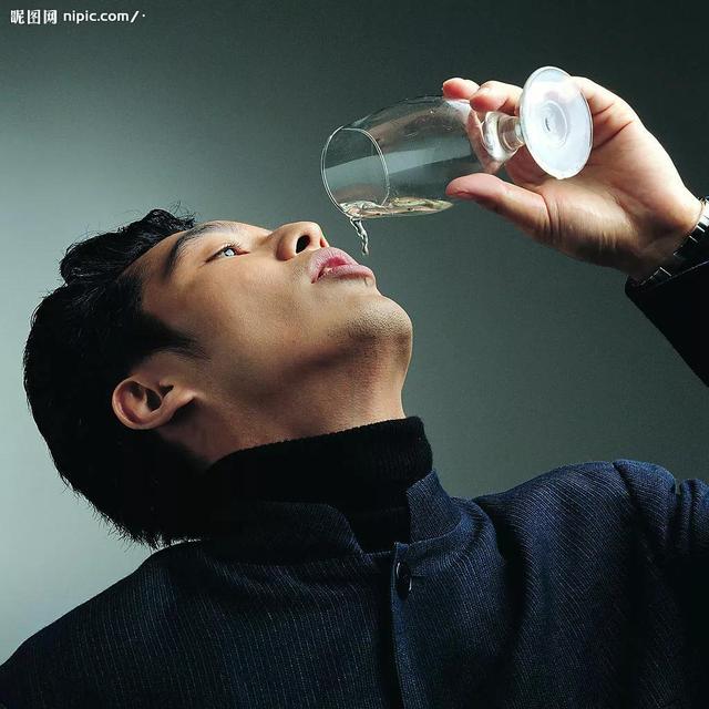 男人离不开烟和酒？
