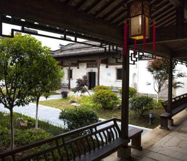 孙中山在任期间，比起蒋介石更中意另一人，一度想让宋美龄嫁给他