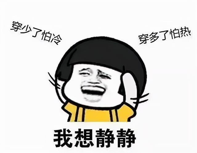 惊魂实拍：小车突然“漂移”撞上大货车，安全气囊全弹了出来！