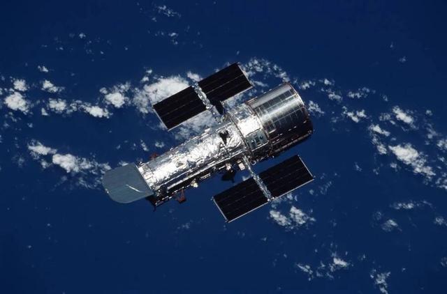 望向宇宙的眼睛——哈勃太空望远镜