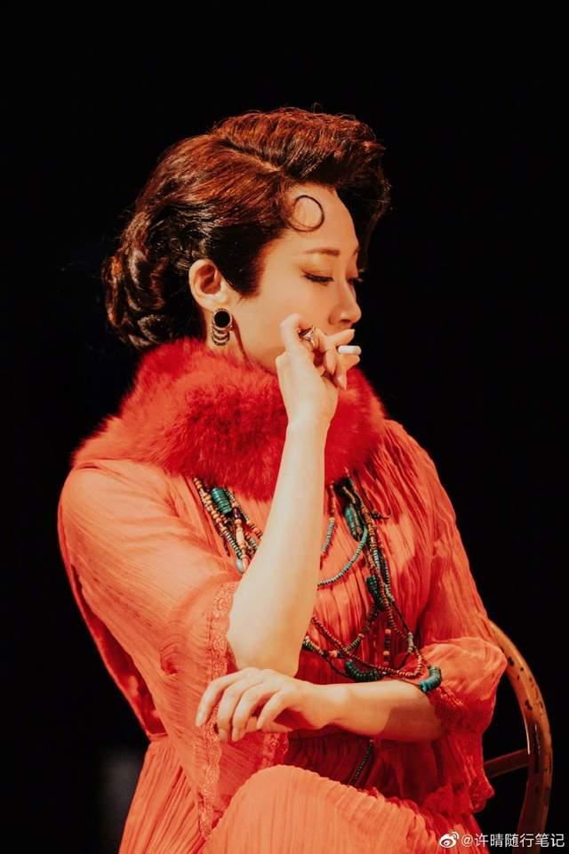 53岁许晴被封杀？出演的角色作品全部被除名，工作室晒照回应