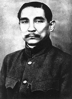 天安门城楼先后挂过12个人的画像，除了毛主席外，还有哪些人？