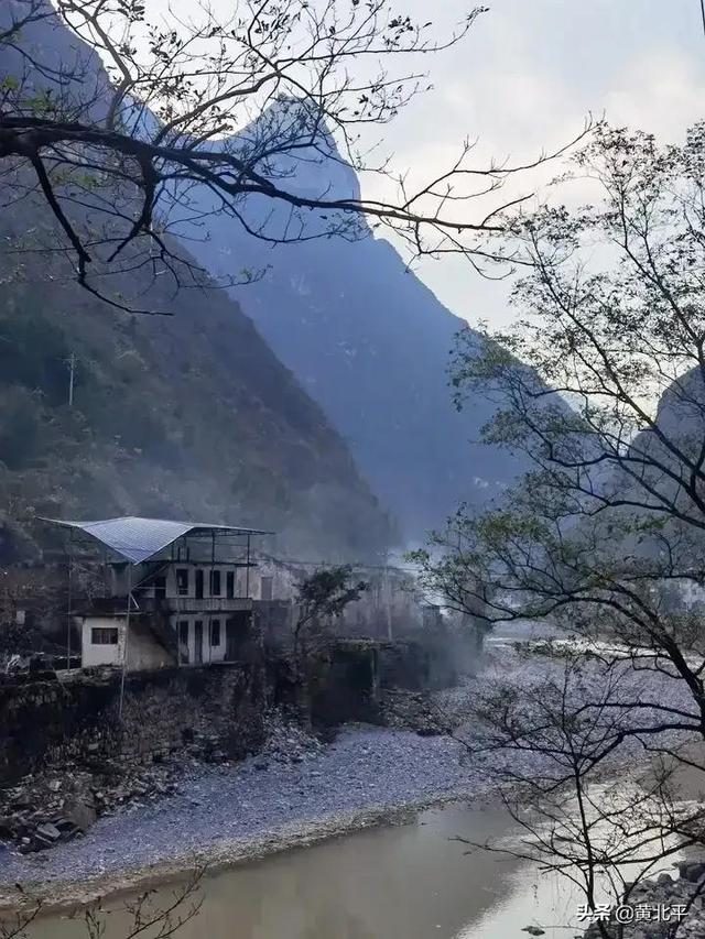 重慶市巫溪縣甯廠鎮，世界制鹽鼻祖之地，超萬人的生活區人去房空