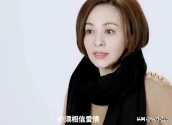 51岁的“雪大妈”最近被曝光，她失去了富家。她一个人住了7年空，没人敢娶她。
(图7)