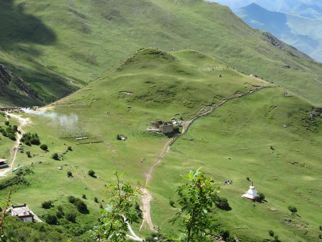 藏在懸崖上的寺廟，1300多年曆史，如今成小衆景點