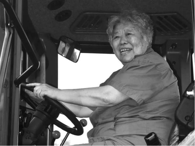 她因太优秀被印在一元人民币上，11岁嫁表哥，高寿90，您认识吗？