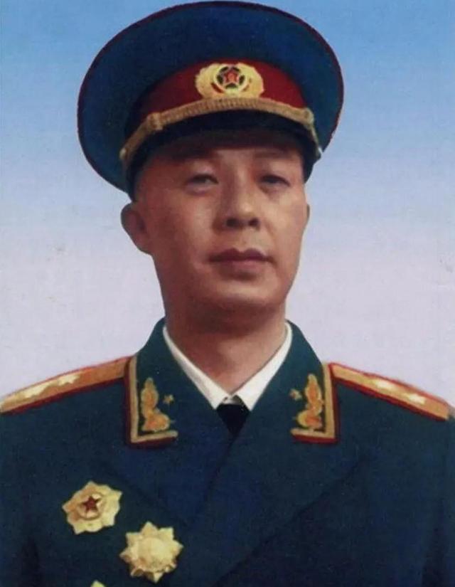 1955年首次授衔，177名中将时任职务简述，附各自戎装照片