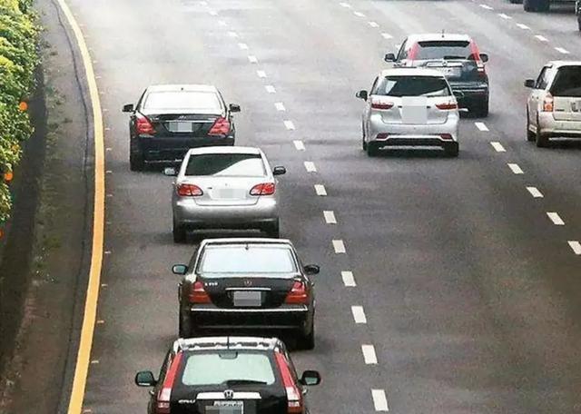 “龟速车”的末日？4月起新交规实施，超速范围放宽慢车要被罚