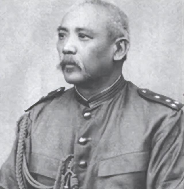1952年，湖北一铁匠怀揣一封信走进中南海，毛主席：你该早些来嘛