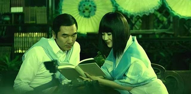 许晴“换脸风波”再升级！3年前就有预兆，正面镜头全被央视删除