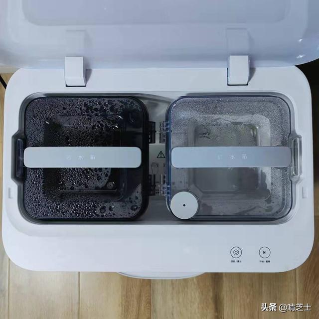 能扫，能拖，还能自动洗抹布，美的智能扫拖机器人 W11使用体验