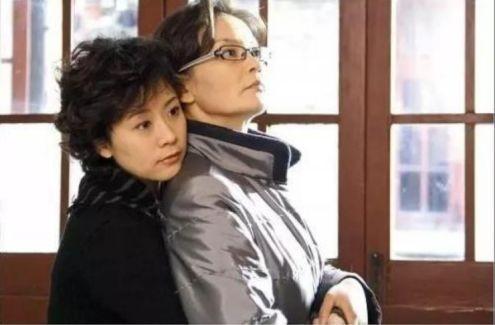 “野蔷薇”海清，25岁隐婚生子，嫁初恋20年，被宠成幸福阔太太