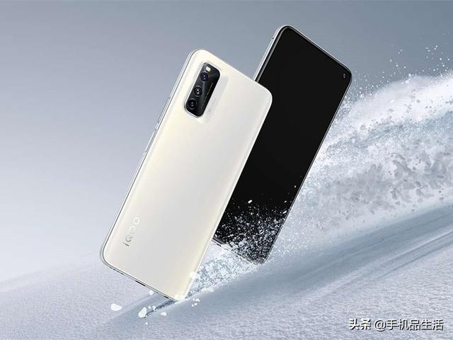 主打性价比的iQOO和realme，目前都有哪些值得购买的手机？