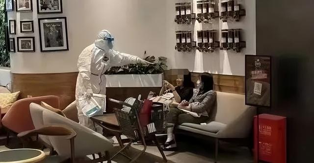 上海阳性母女“出逃”杭州，我才明白中国为什么不能“躺平”