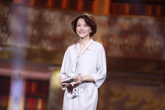 “人间清醒”董卿的五个金句告诉我们，人活着就为了做真正的自己