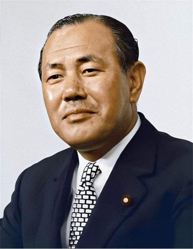 1978年日本记者刁难：钓鱼岛属于哪国，邓小平巧妙应答令人佩服