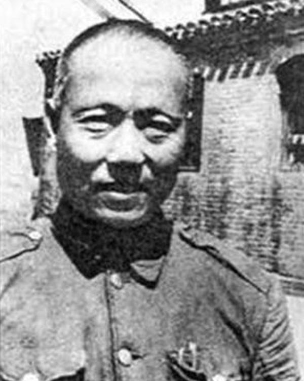 陈长捷狱中痛斥傅作义不知羞耻，特赦后再相见，一席话后尽弃前嫌